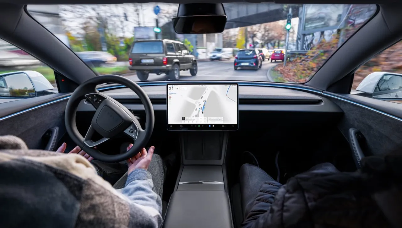 Tesla започва да предлага на клиентите си FSD Rides в Европа