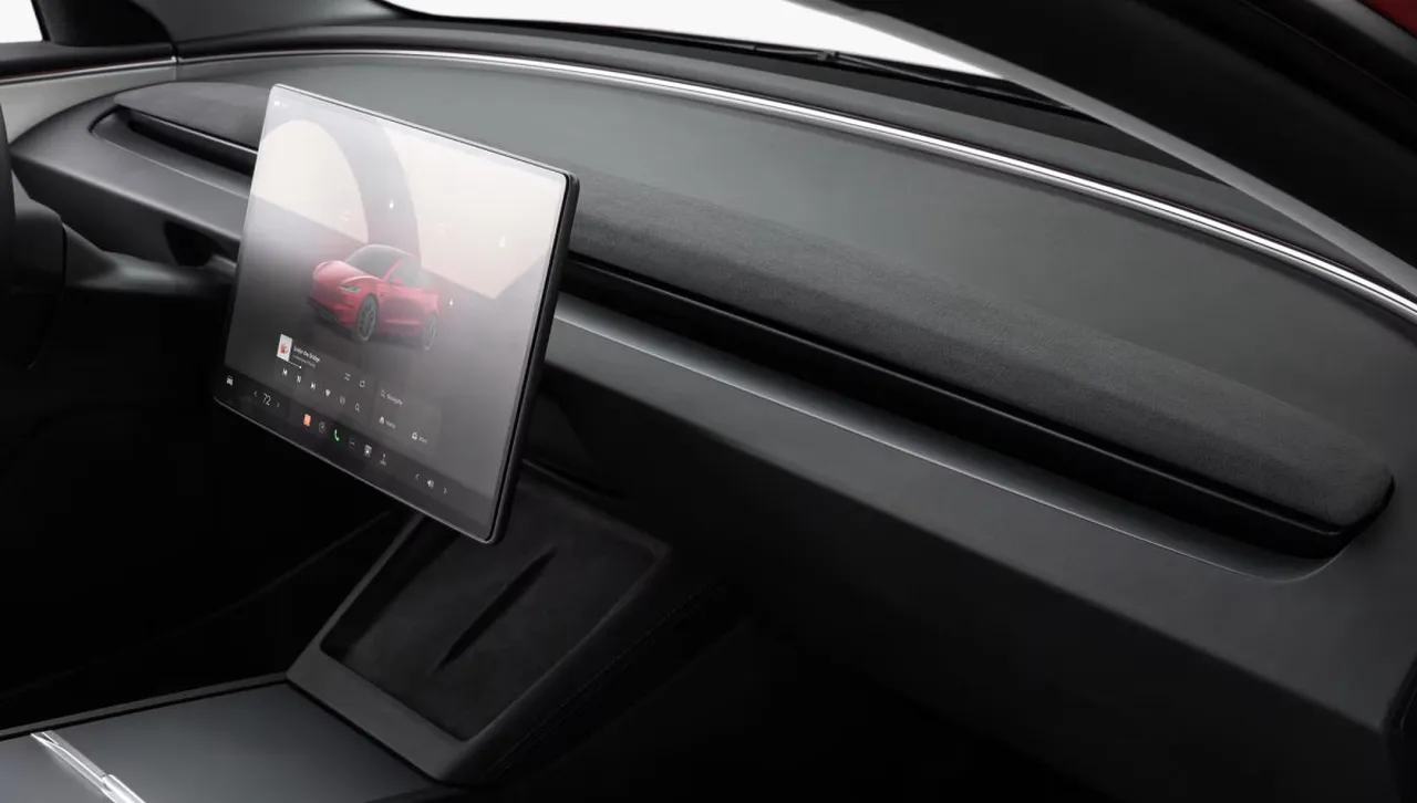 Tesla пуска обновена тапицерия от Alcantara за таблото на новите Model 3 и Model Y