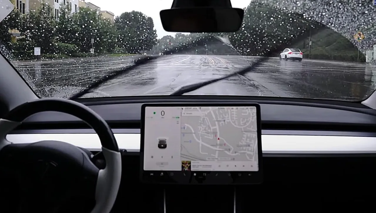 Почистването на камери в стил “роботакси” на Tesla е ограничено до новия Model Y - ще бъдат поддържани още модели