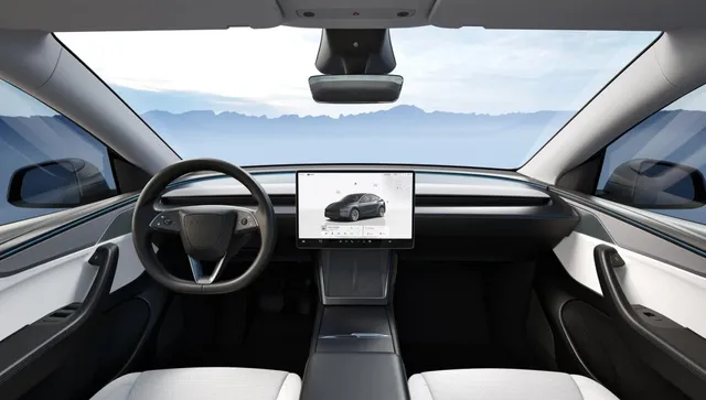 FSD V13.2.9 излиза за HW4 като част от актуализацията 2025.14.6 на Tesla